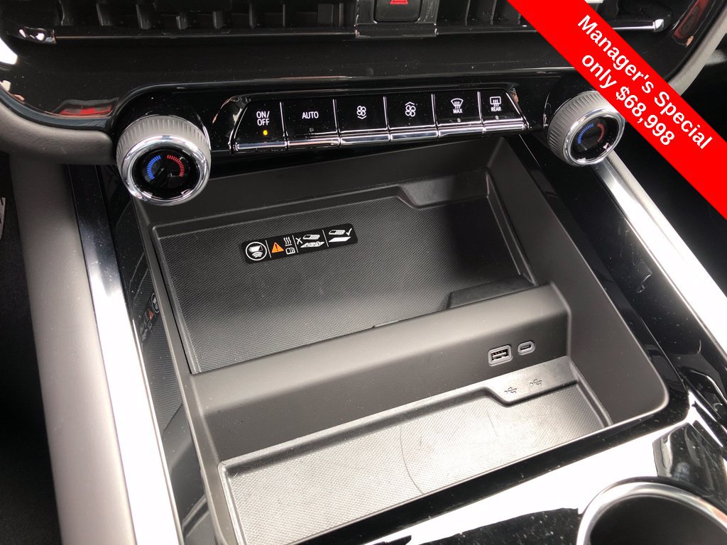 Used 2025 Chevrolet Suburban Premier AWD/4WD image 24