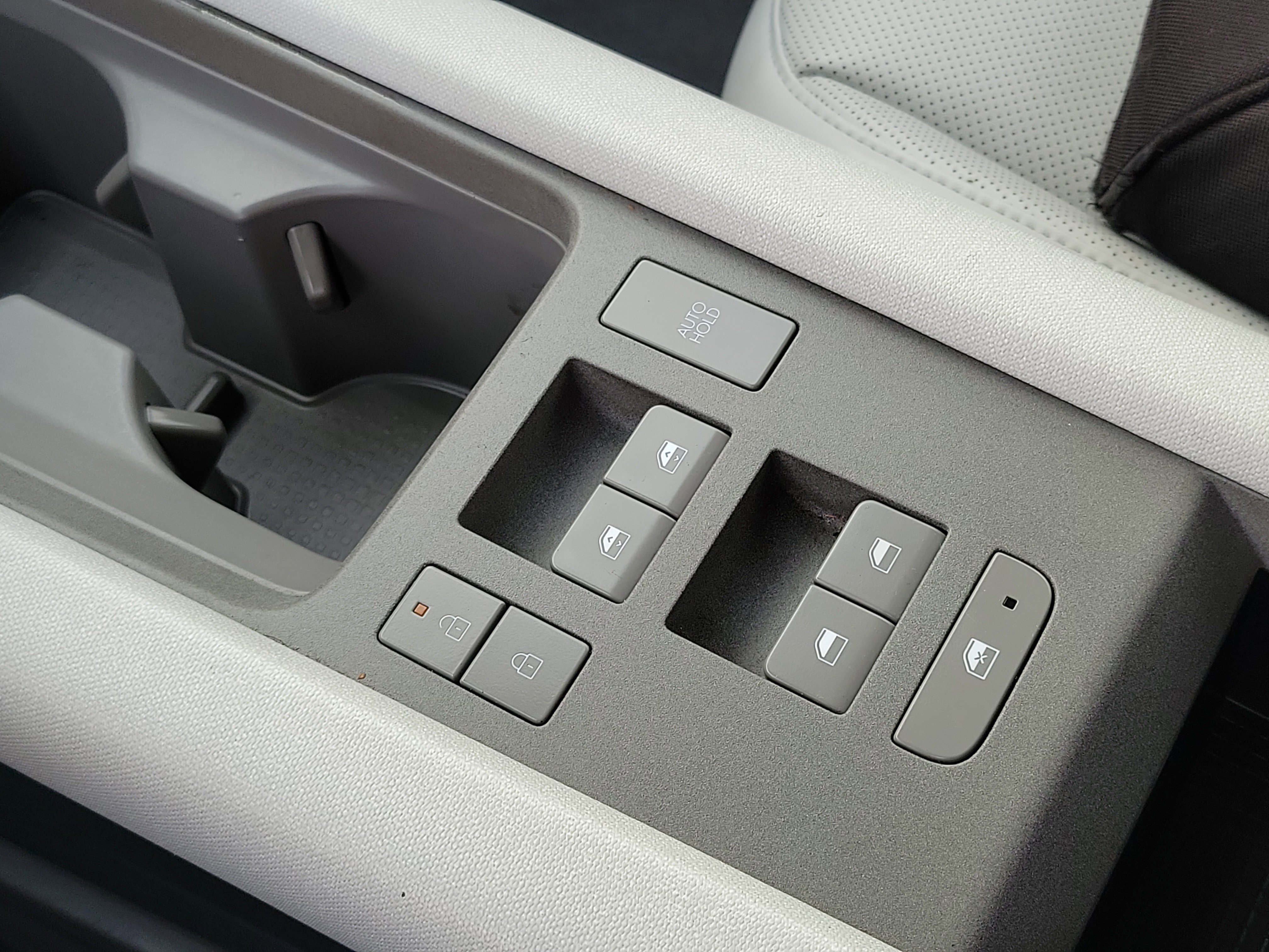 Certified 2025 Hyundai Ioniq 6 SEL image 14