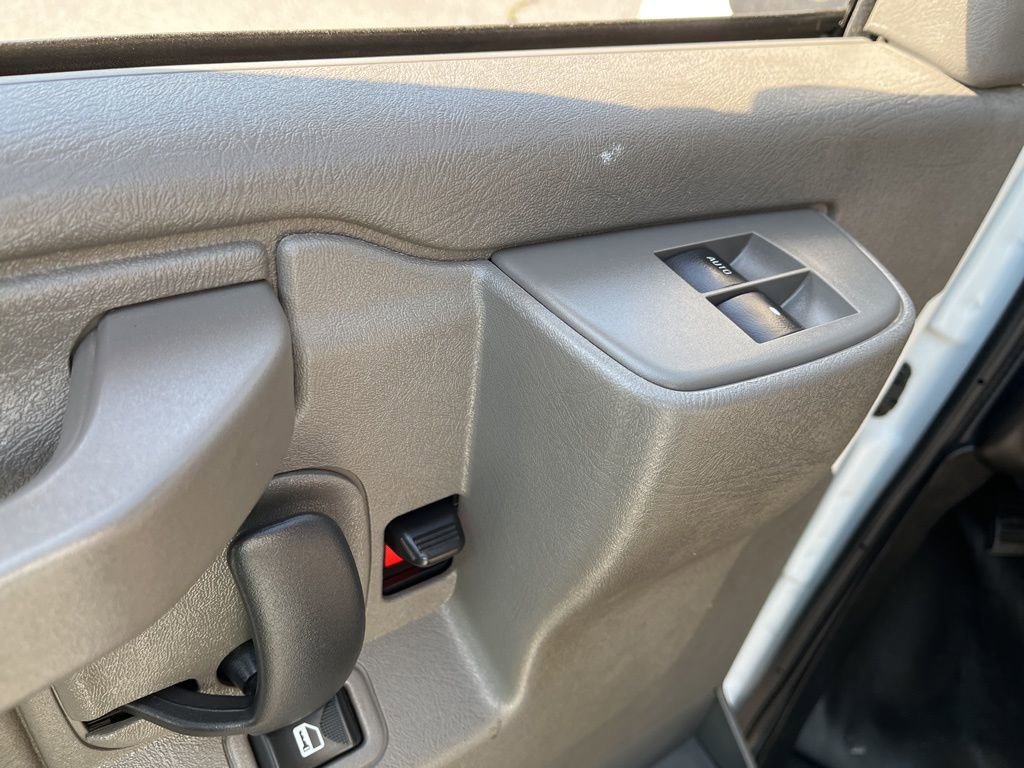 Used 2023 Chevrolet Express 3500 w/ Power Convenience Package image 18