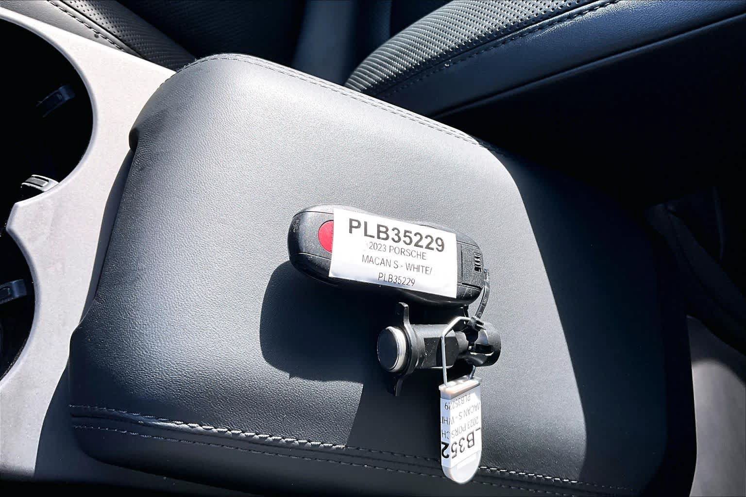 Used 2023 Porsche Macan S AWD/4WD image 14