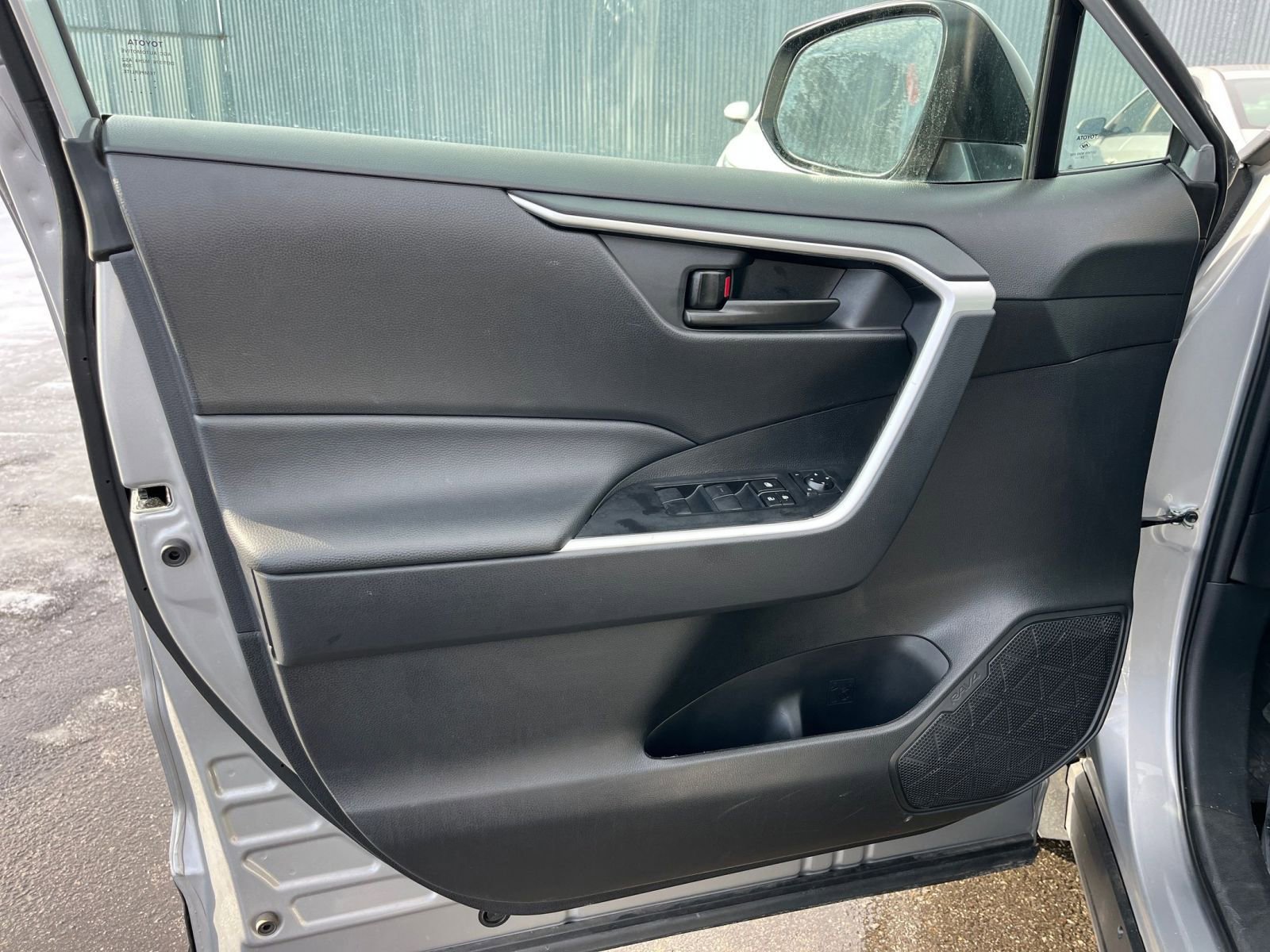 Used 2025 Toyota RAV4 LE image 20