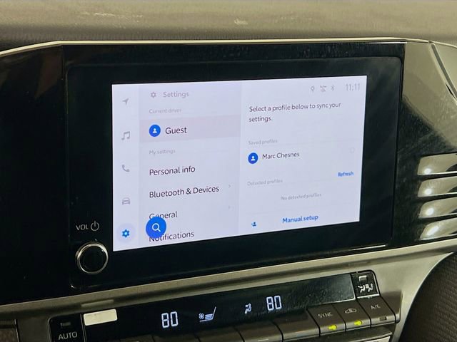 Used 2025 Toyota Camry SE image 13