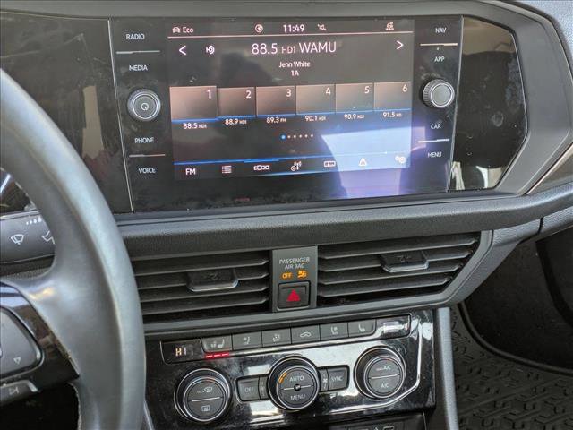 Used 2021 Volkswagen Jetta SEL Premium image 11