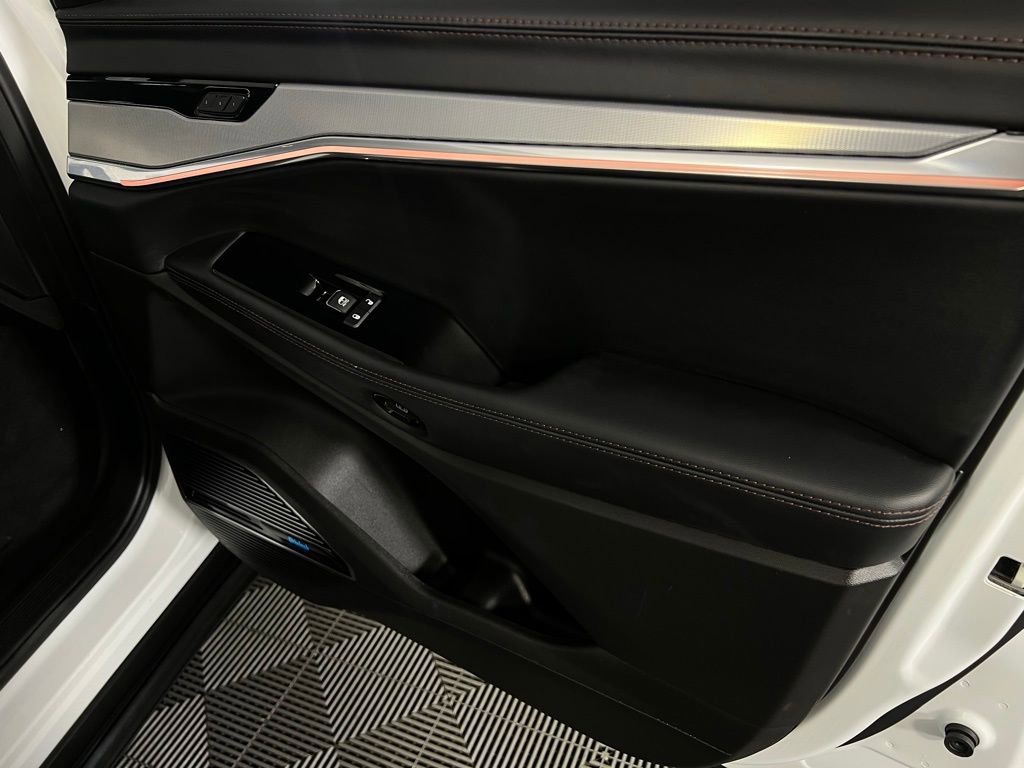 Used 2024 Jeep Wagoneer Launch Edition image 35