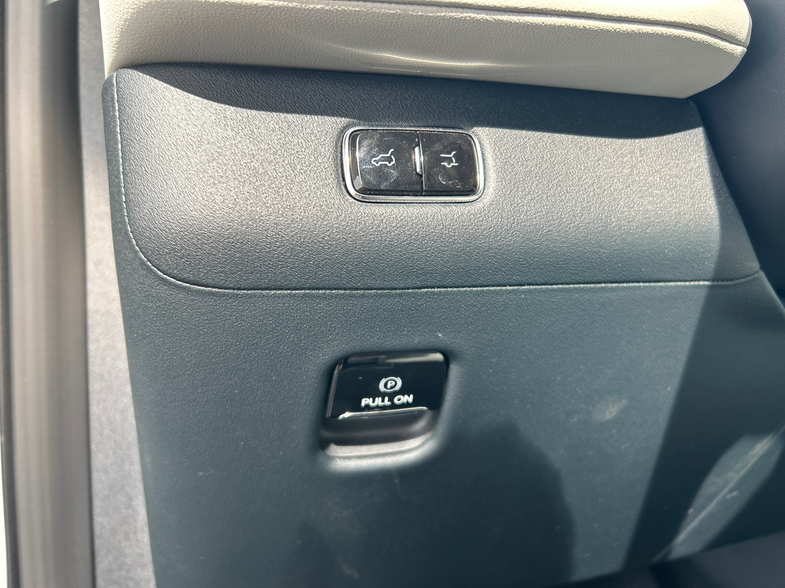 New 2026 Lincoln Navigator Premiere AWD/4WD image 15