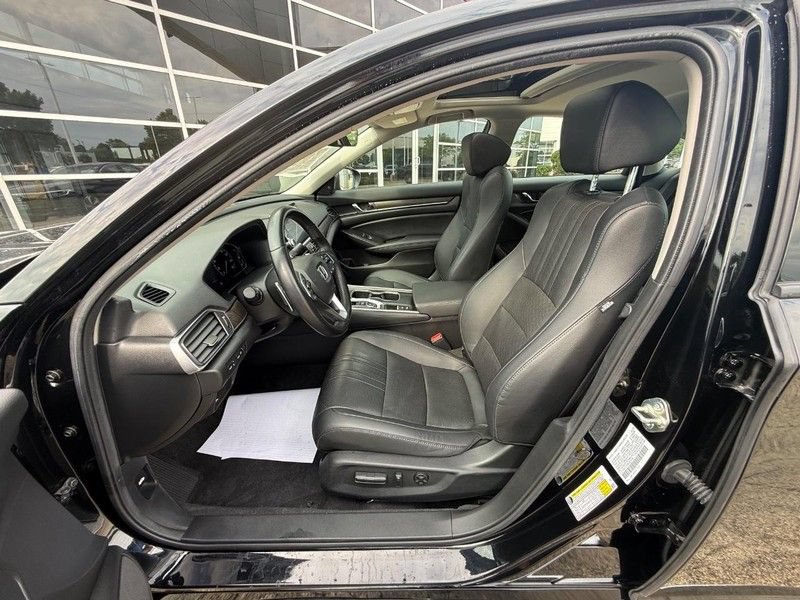 Used 2020 Honda Accord Touring image 27