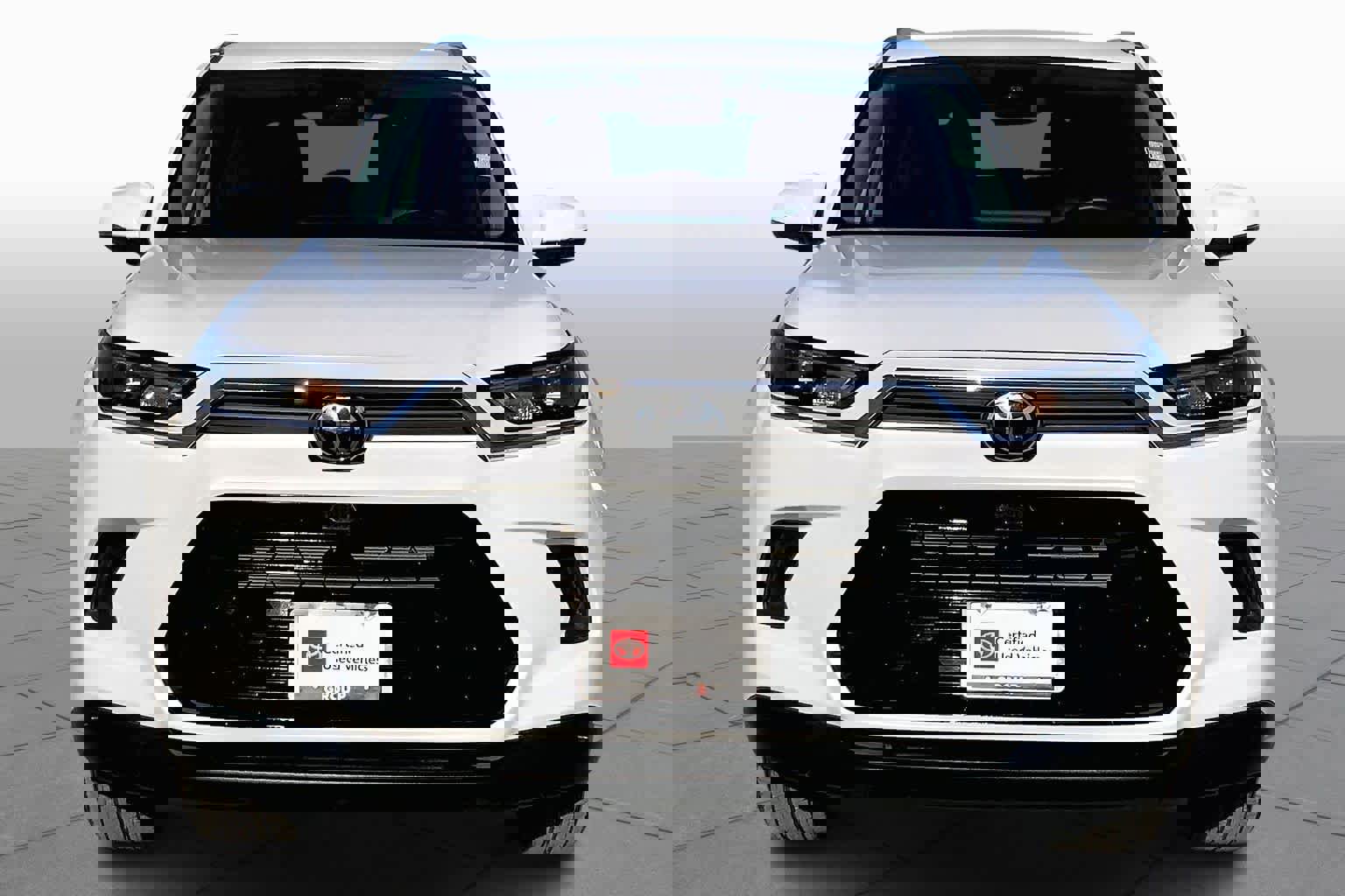 Used 2025 Toyota Grand Highlander AWD image 3