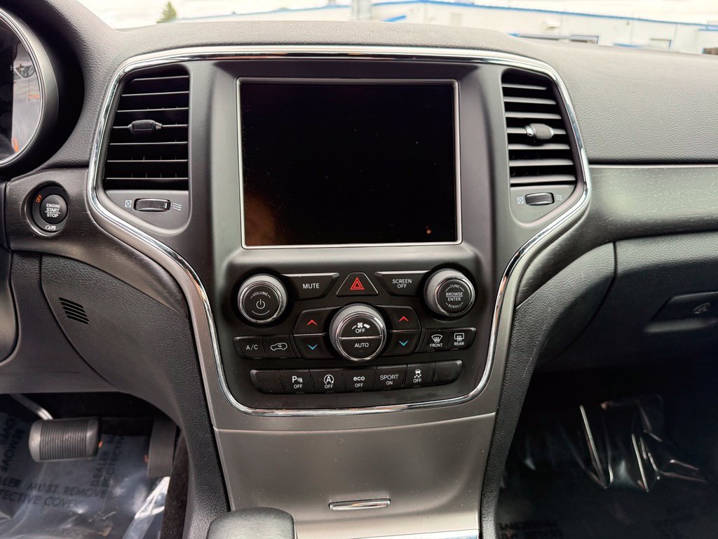 Used 2018 Jeep Grand Cherokee Altitude RWD image 39