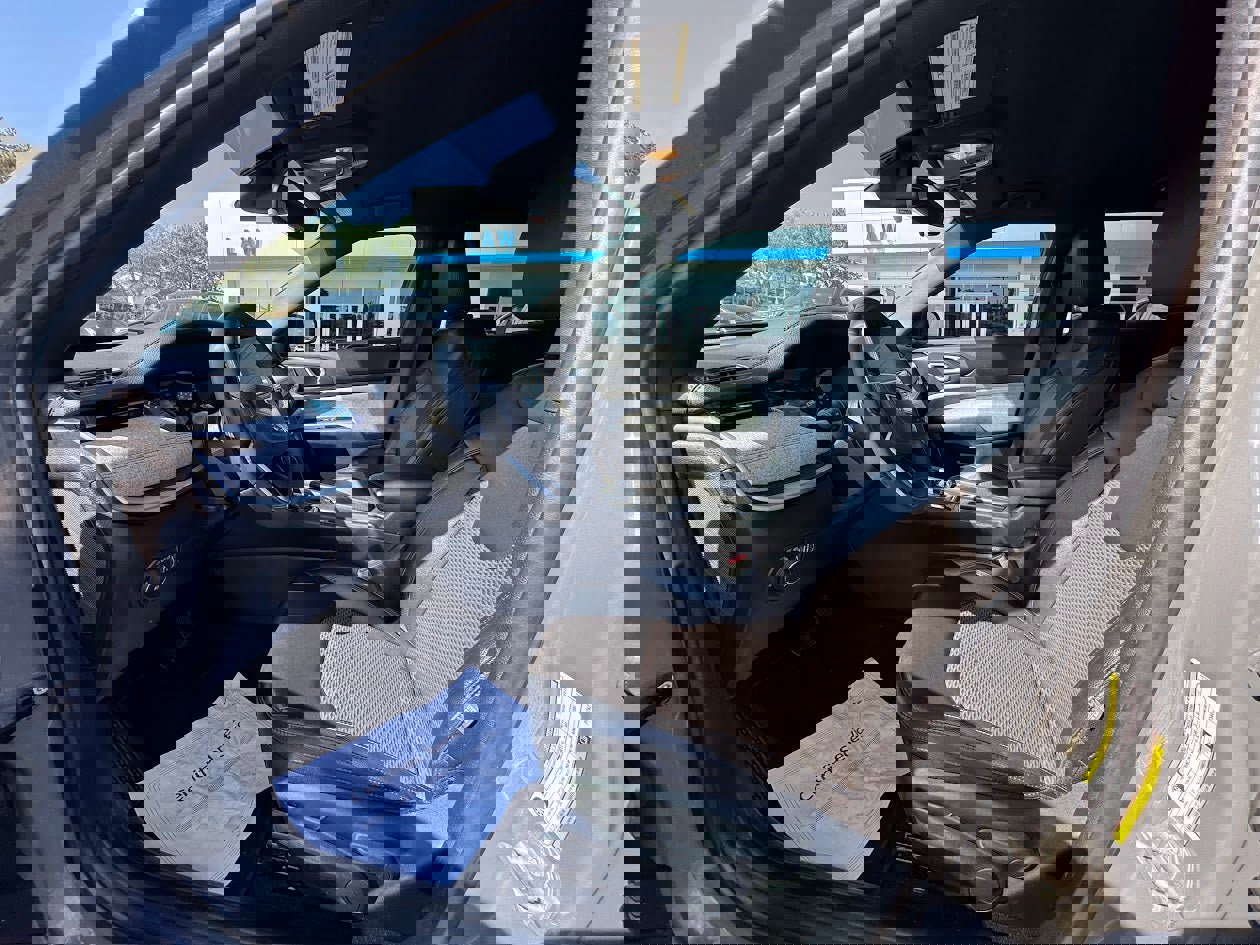 Used 2023 Jeep Compass Latitude image 10