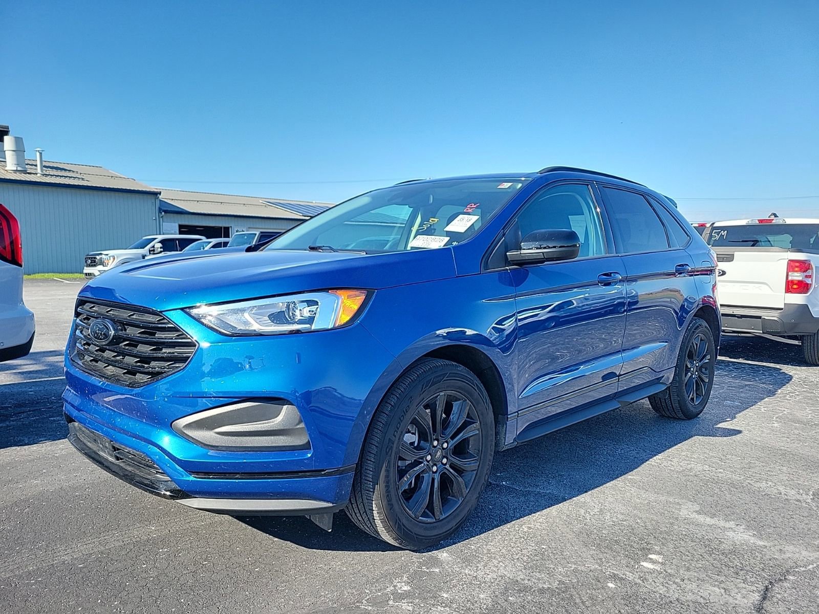 Used 2023 Ford Edge SE w/ Black Appearance Package
