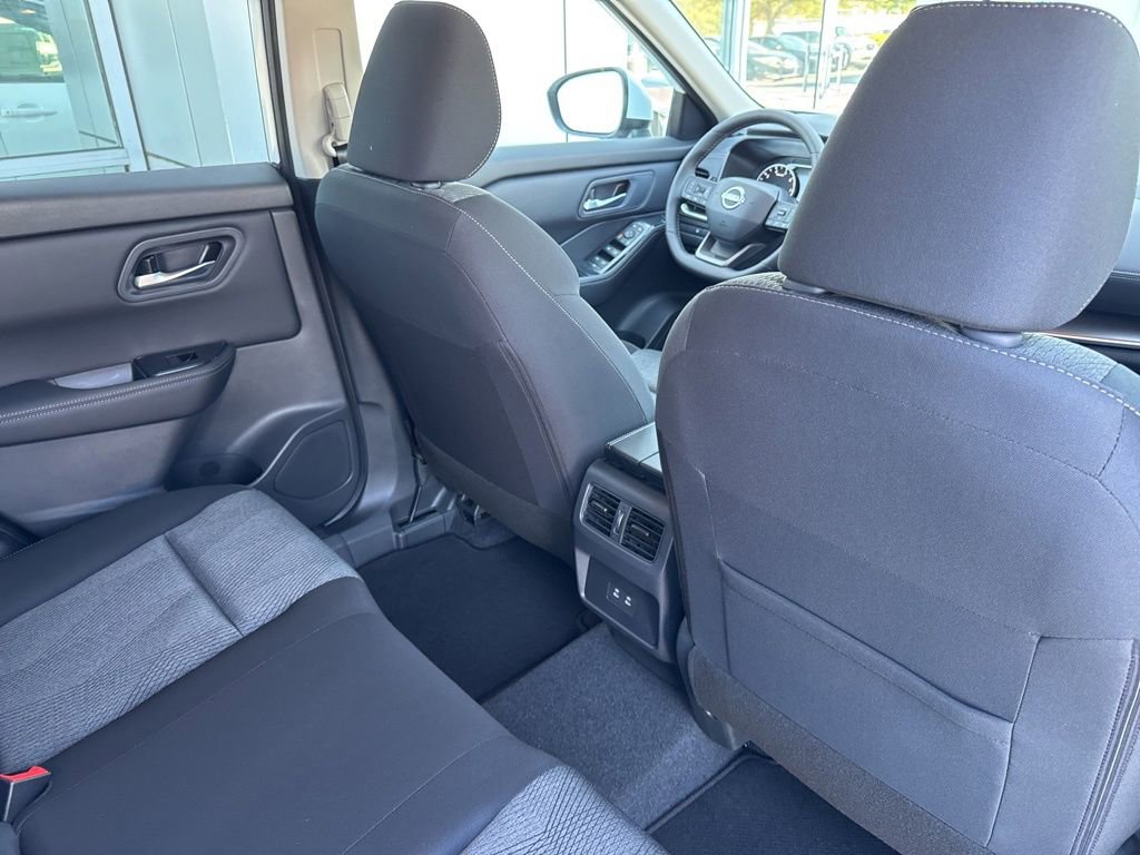 New 2026 Nissan Rogue SV FWD image 20