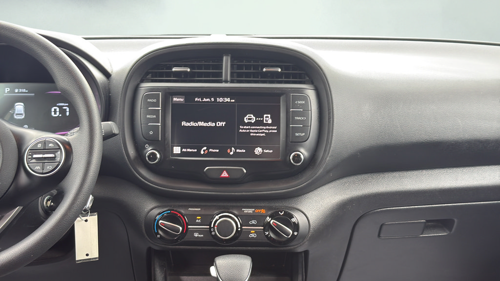 Used 2024 Kia Soul LX w/ Option Group 015 FWD image 18