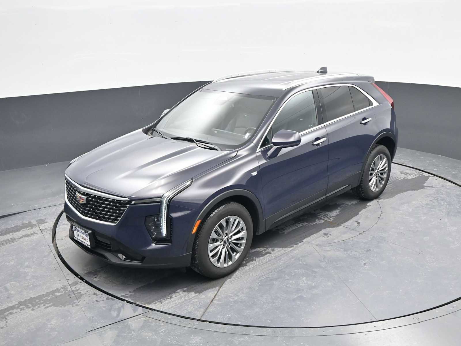 Used 2024 Cadillac XT4 Premium Luxury image 32