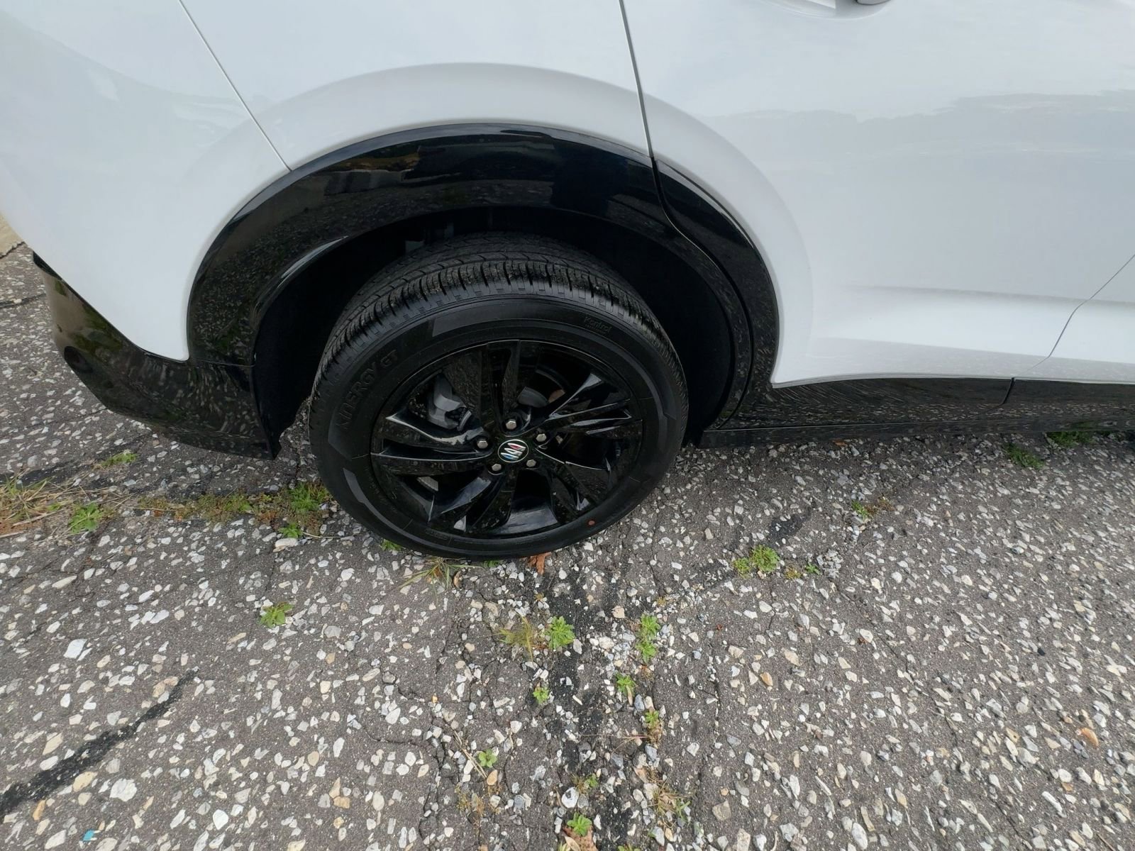 Used 2024 Buick Encore GX Sport Touring image 24