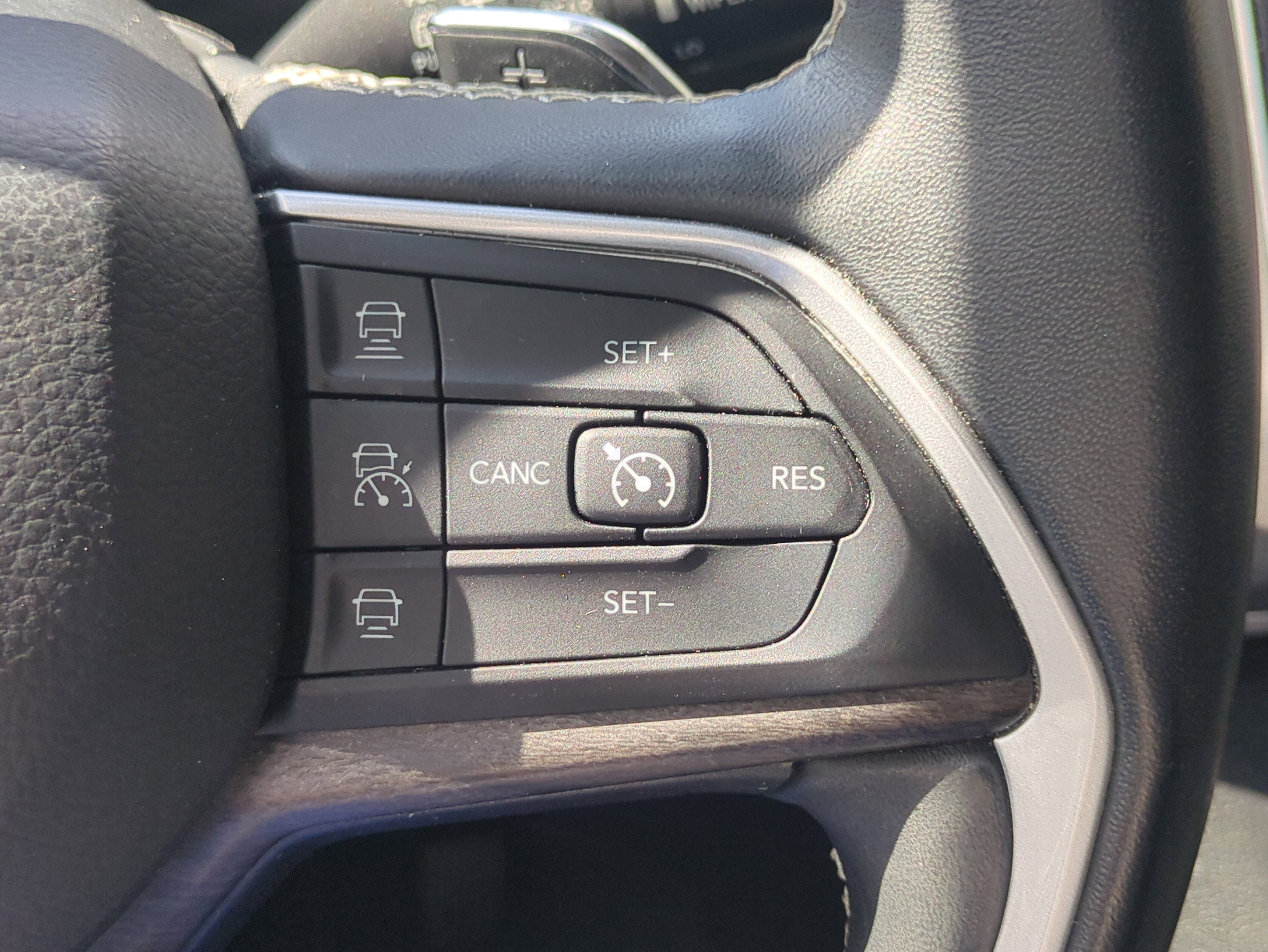 Certified 2021 Jeep Grand Cherokee L Limited image 28