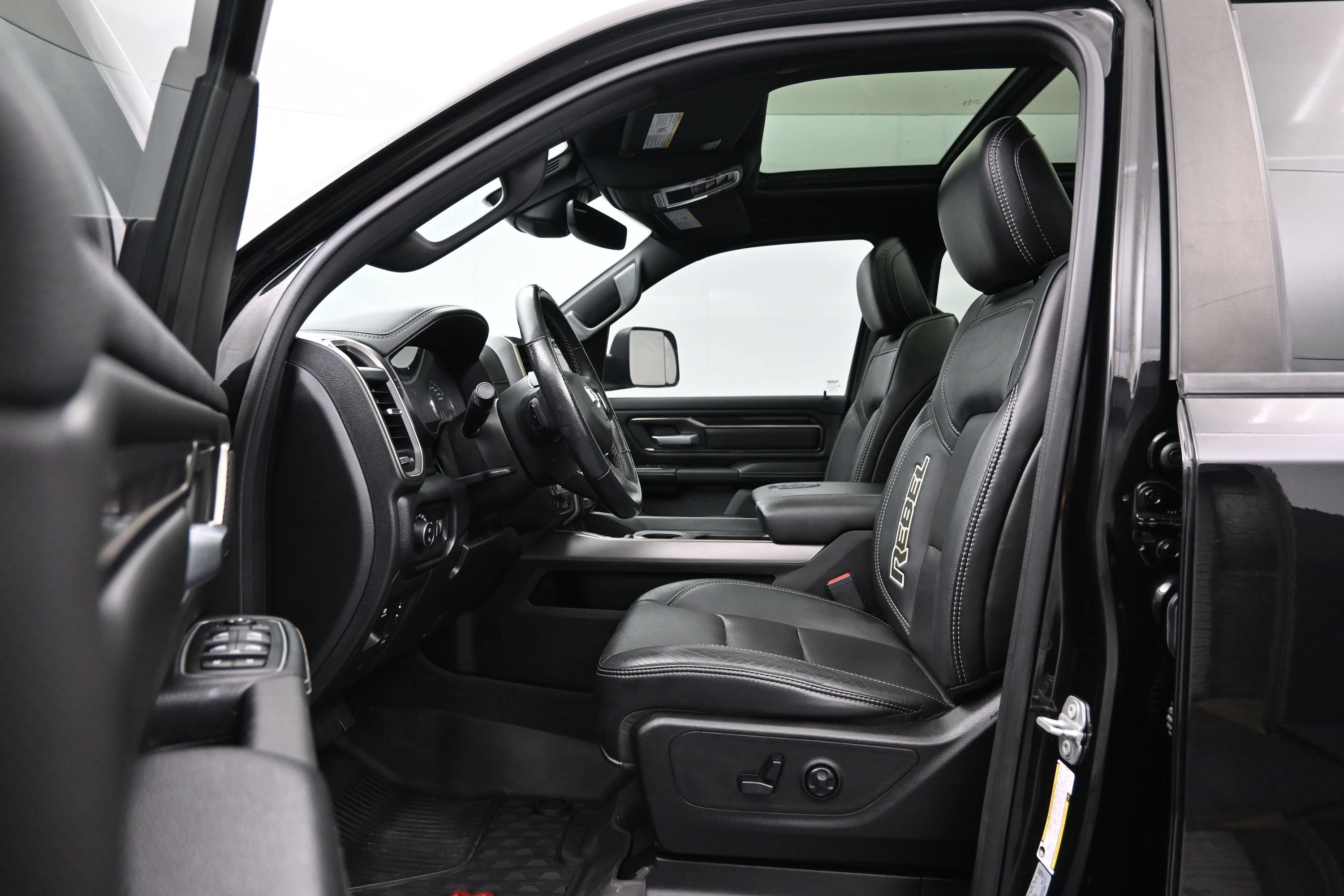 Used 2020 RAM 1500 Rebel w/ Rebel Level 2 Equipment Group AWD/4WD image 9