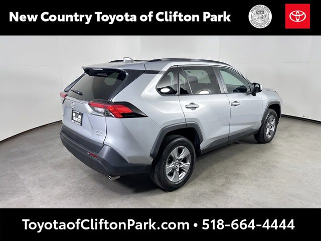 Used 2022 Toyota RAV4 XLE image 3