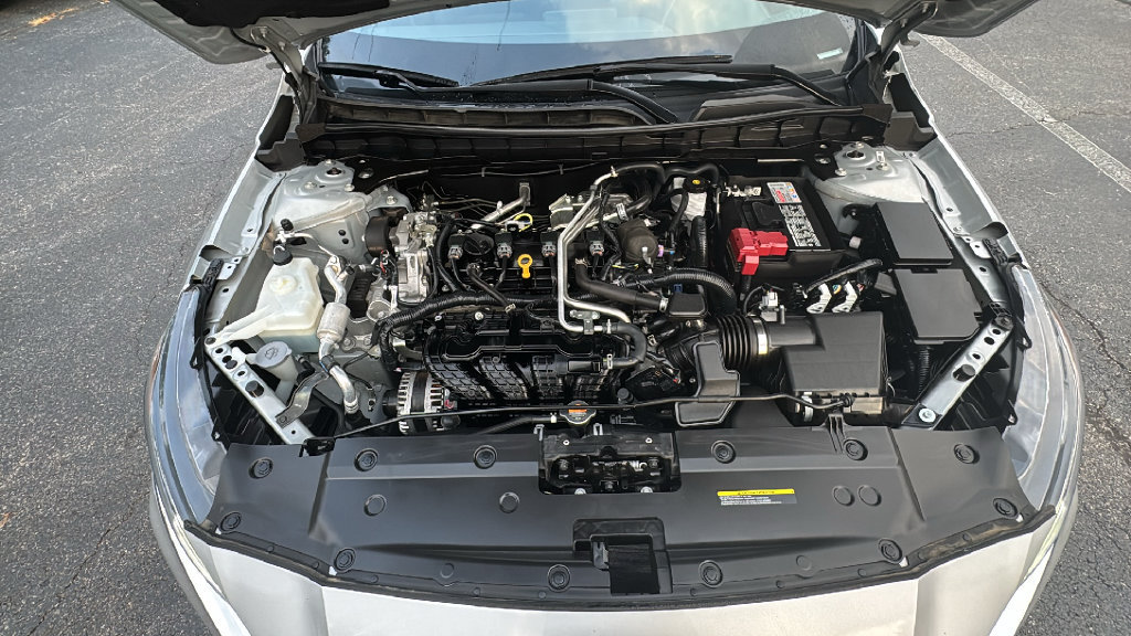 Used 2025 Nissan Altima 2.5 SV FWD image 31