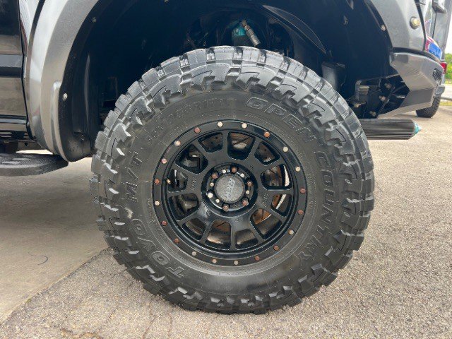 Used 2018 Ford F150 Raptor w/ Equipment Group 802A Luxury image 10