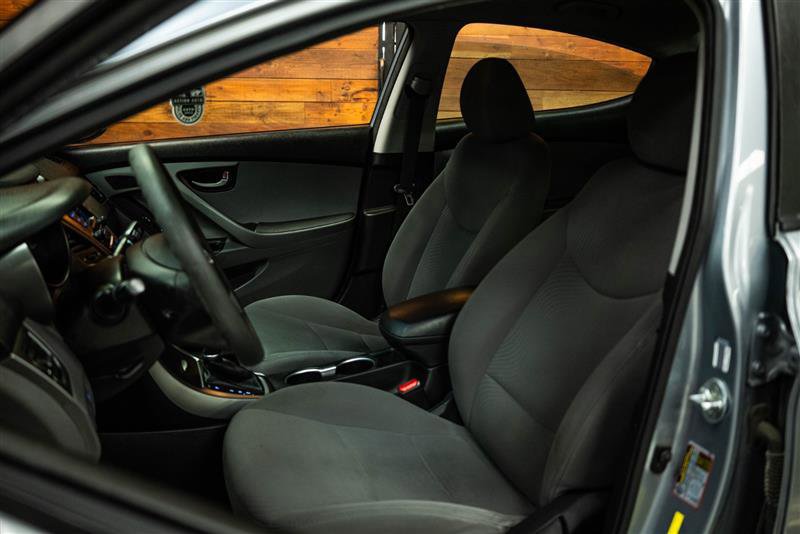 Used 2015 Hyundai Elantra SE FWD image 8
