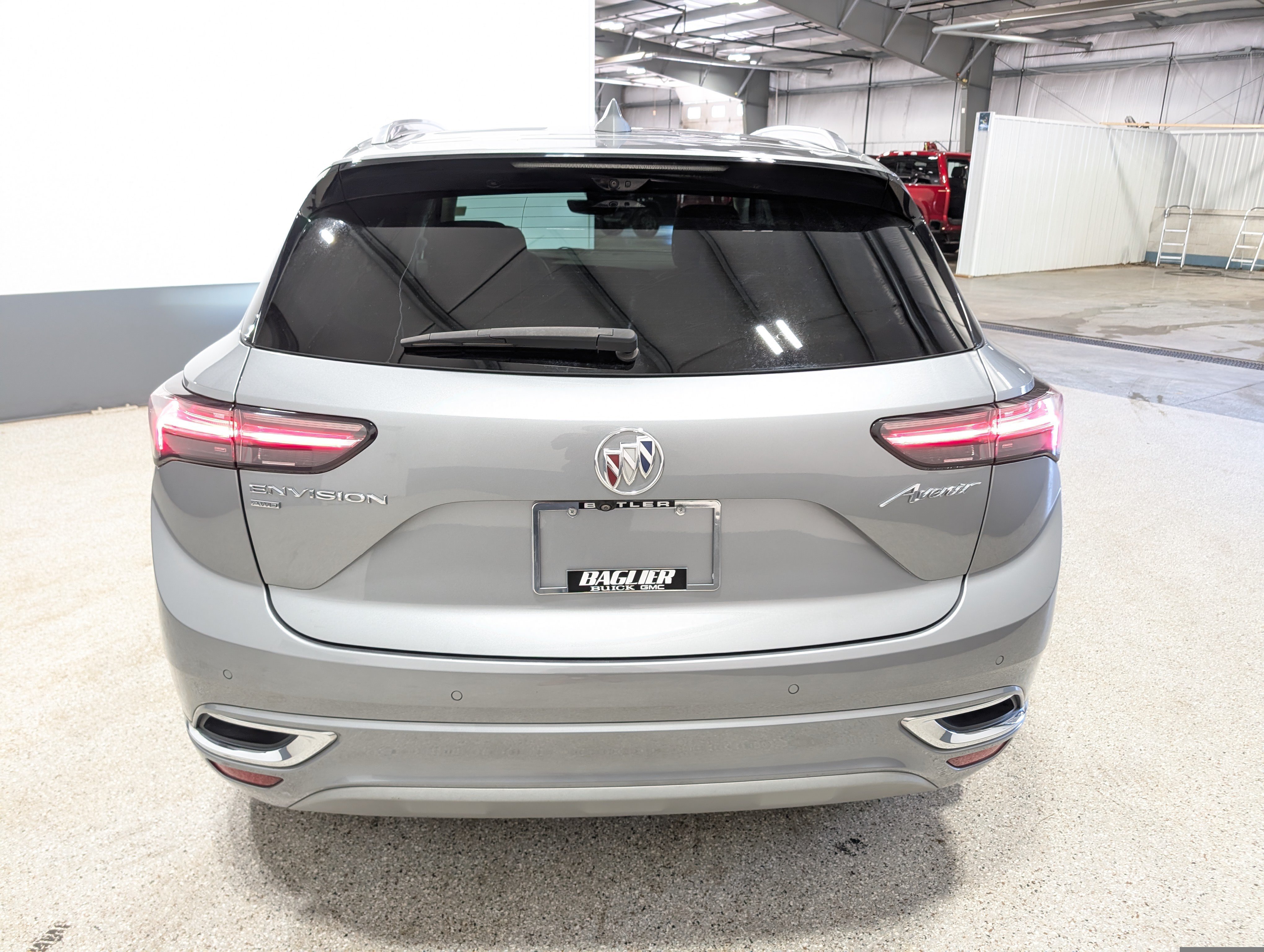 Used 2023 Buick Envision Avenir AWD/4WD image 4