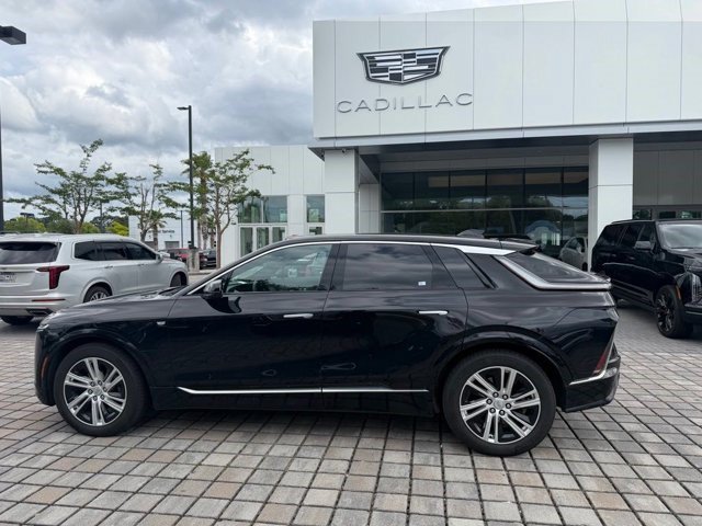 Certified 2024 Cadillac Lyriq Tech AWD/4WD image 1