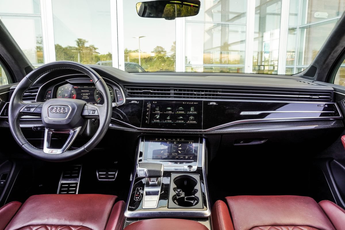 Used 2023 Audi SQ7 Prestige AWD/4WD image 6