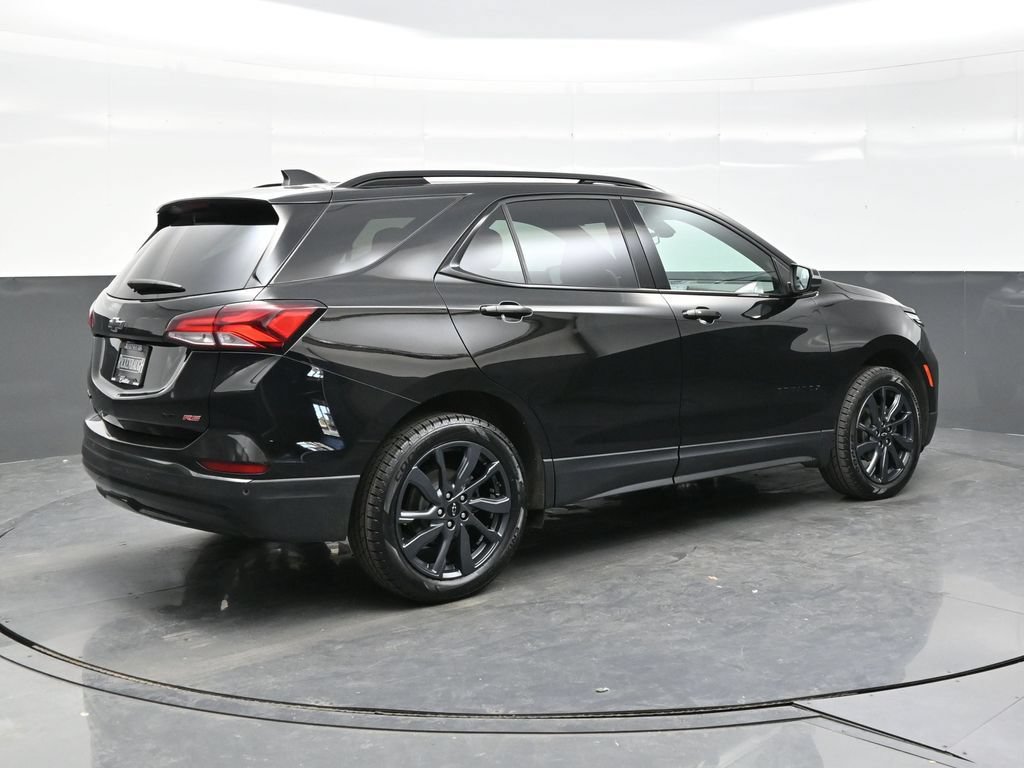 Used 2023 Chevrolet Equinox RS w/ RS Leather Package AWD/4WD image 7