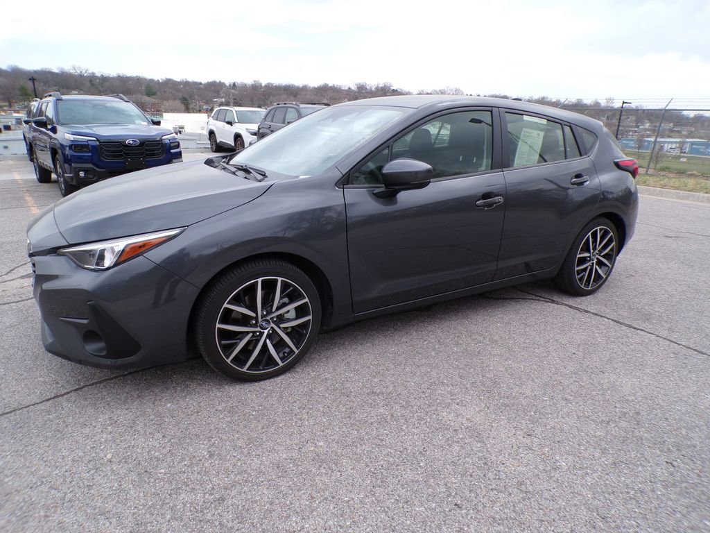Used 2025 Subaru Impreza 2.0i Sport AWD/4WD image 2
