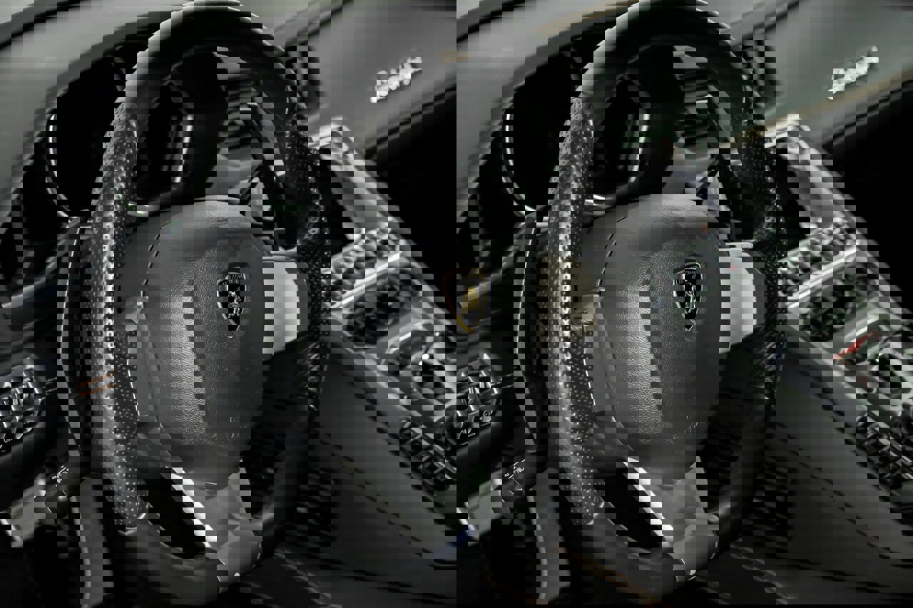 Used 2016 Lamborghini Aventador LP 700-4 image 23