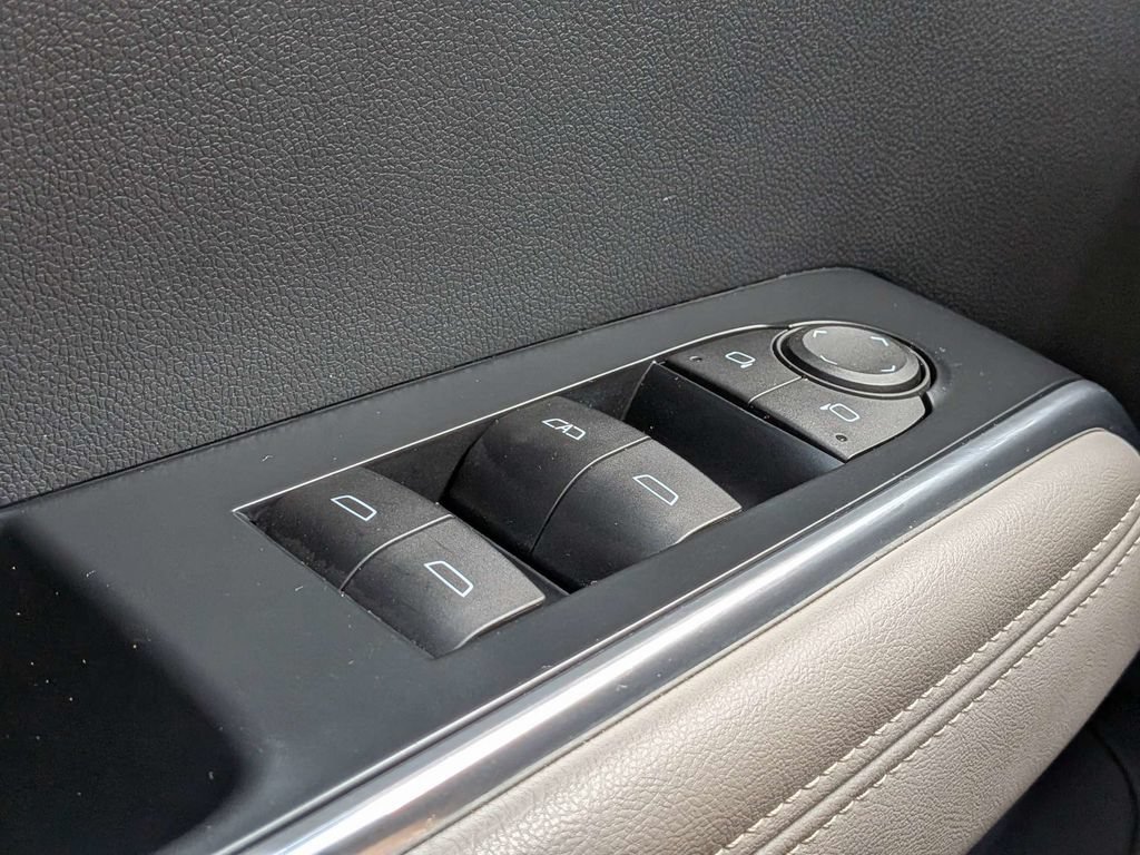 Used 2024 GMC Acadia Elevation w/ Luxury Package FWD image 25