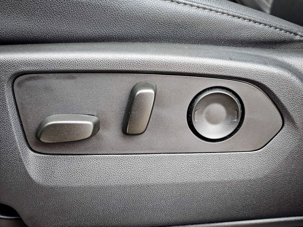 Certified 2024 Chevrolet Silverado 2500 LTZ w/ LTZ Convenience Package image 23