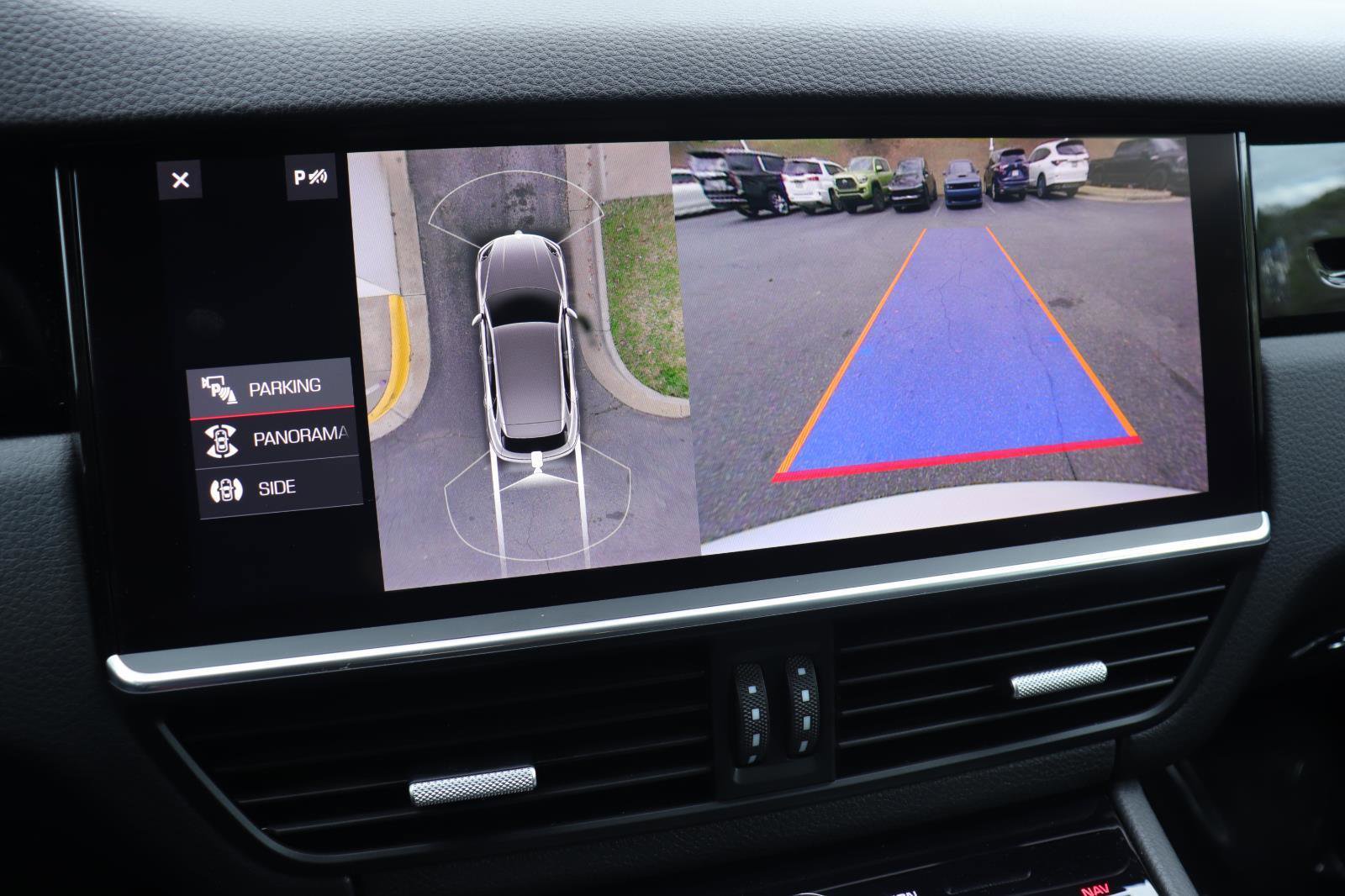 Used 2021 Porsche Cayenne image 30