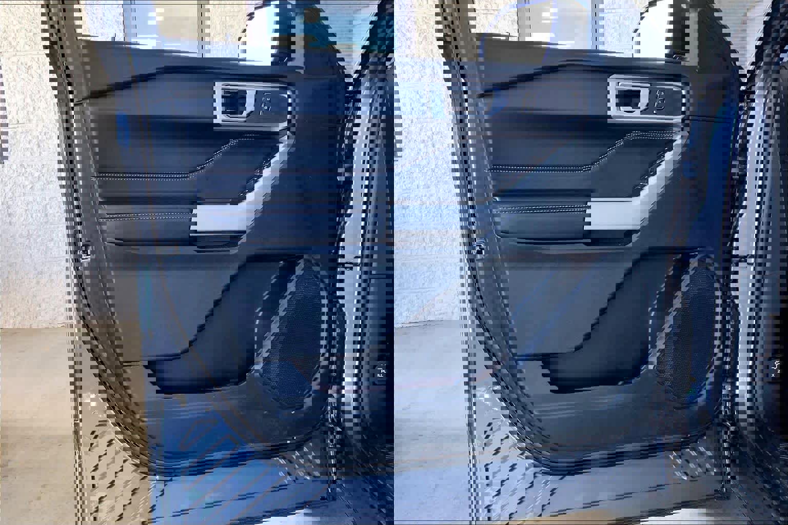 Used 2023 Ford Explorer XLT w/ Equipment Group 202A image 21