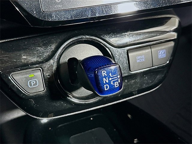 Used 2021 Toyota Prius Limited image 18