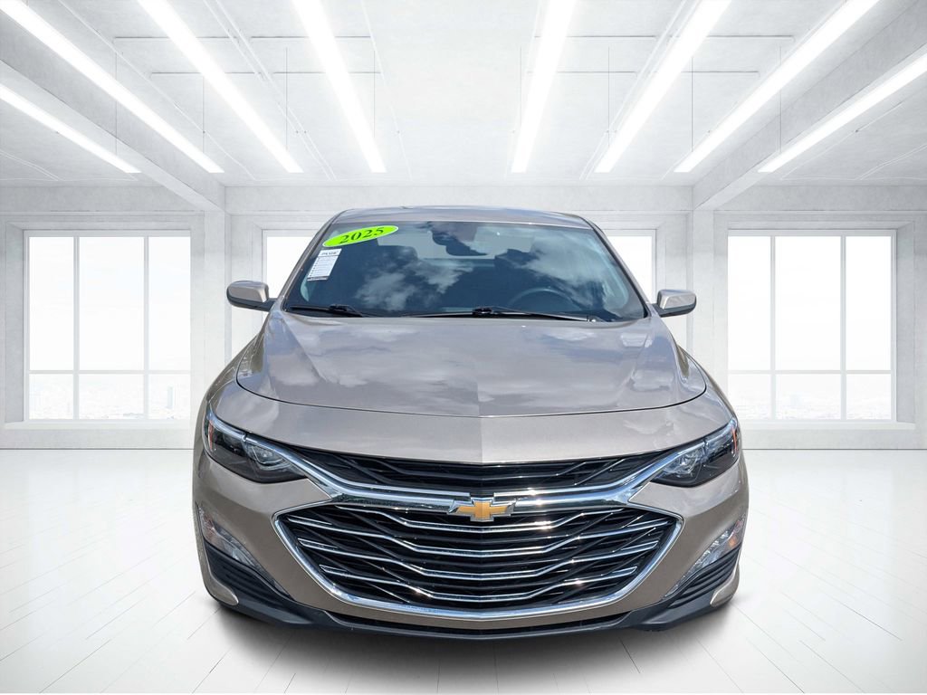 Used 2025 Chevrolet Malibu LT FWD image 8