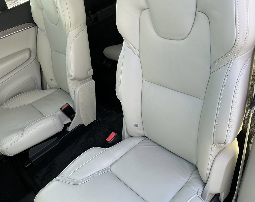 Used 2023 Volvo XC90 B6 Ultimate w/ Protection Package Premier image 33