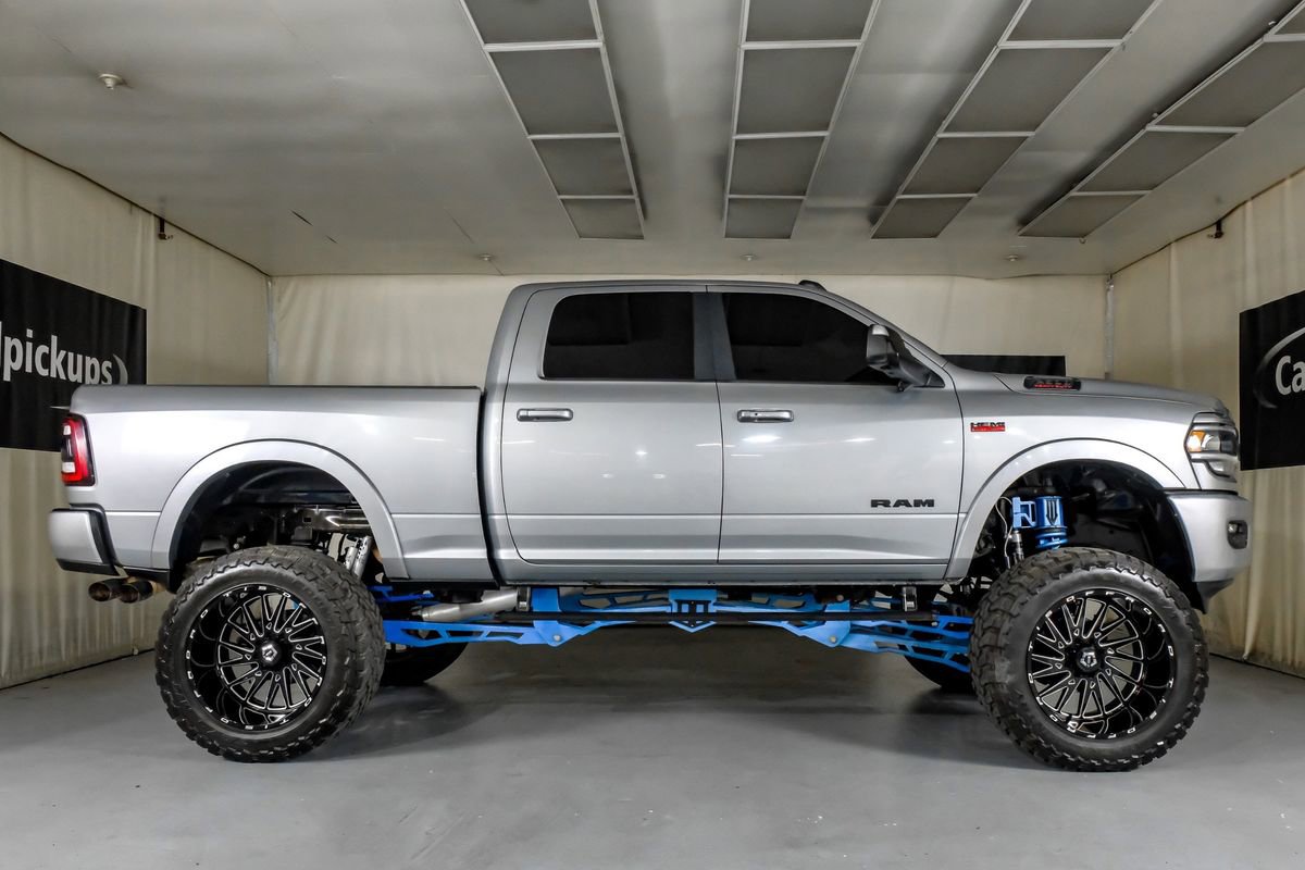 Used 2022 RAM 2500 Laramie w/ Night Edition AWD/4WD image 5