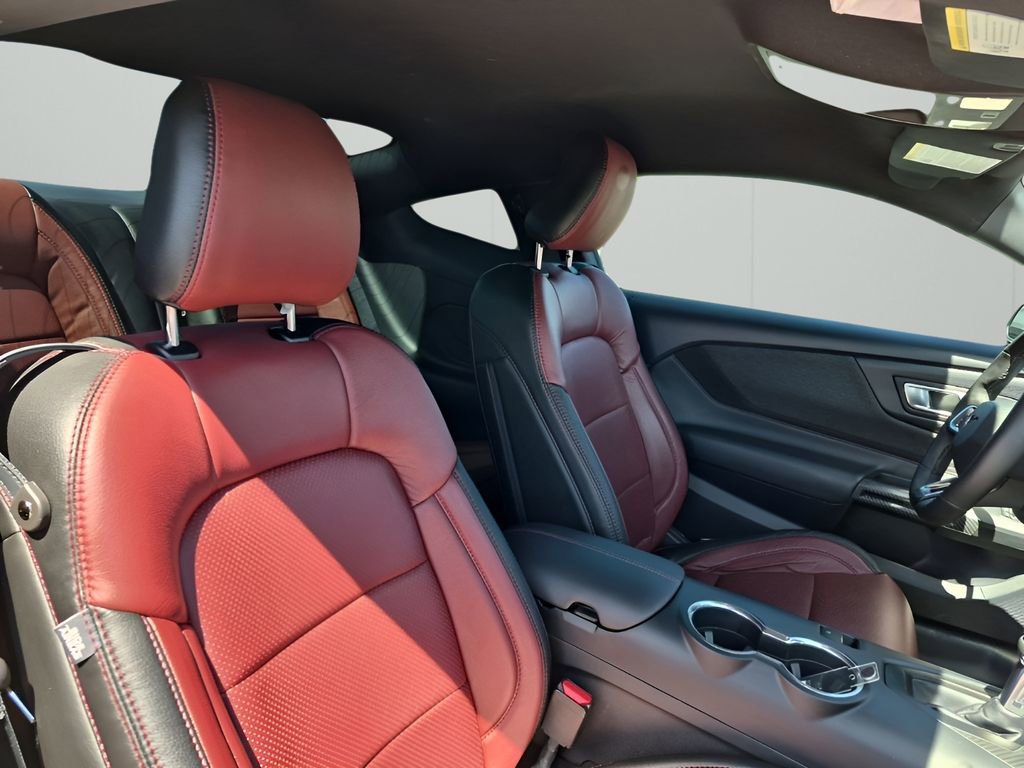 Used 2024 Ford Mustang EcoBoost image 15