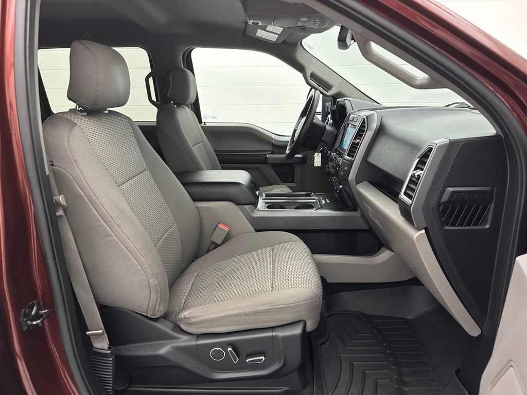 Used 2016 Ford F150 XLT w/ Equipment Group 302A Luxury AWD/4WD image 43