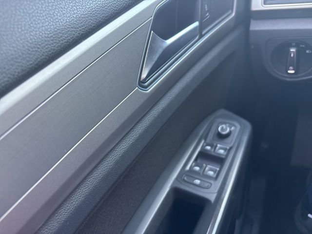 Used 2018 Volkswagen Atlas Launch Edition image 13