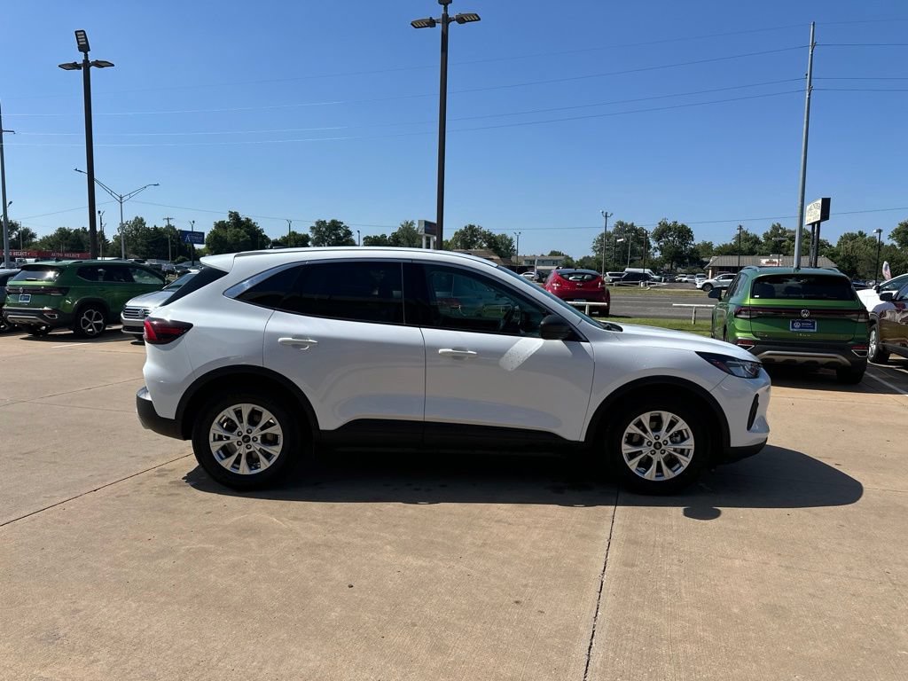 Used 2023 Ford Escape Active w/ Tech Pack #1 FWD image 4