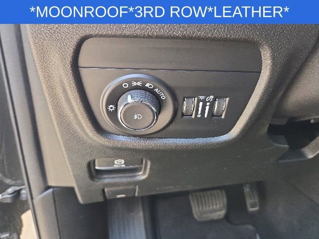 Used 2023 Jeep Grand Cherokee L Limited AWD/4WD image 27