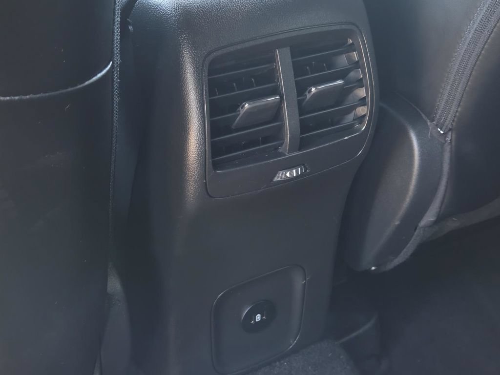 Used 2025 Ford Escape ST-Line Select AWD/4WD image 39