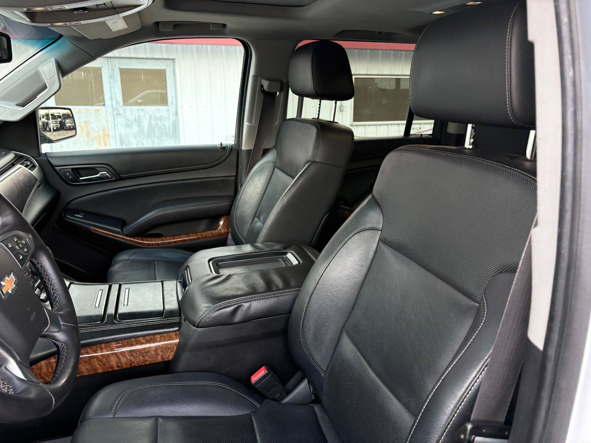 Used 2015 Chevrolet Suburban LTZ AWD/4WD image 25