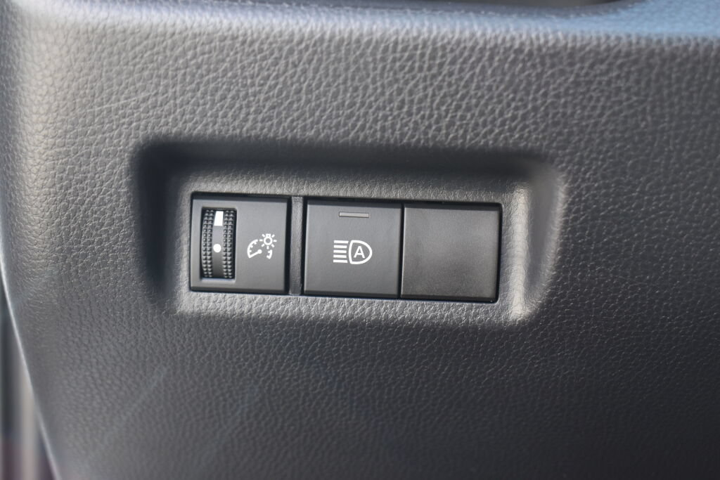 Certified 2025 Toyota RAV4 LE AWD/4WD image 15