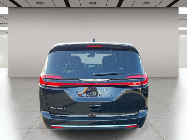 New 2026 Chrysler Pacifica Select image 4