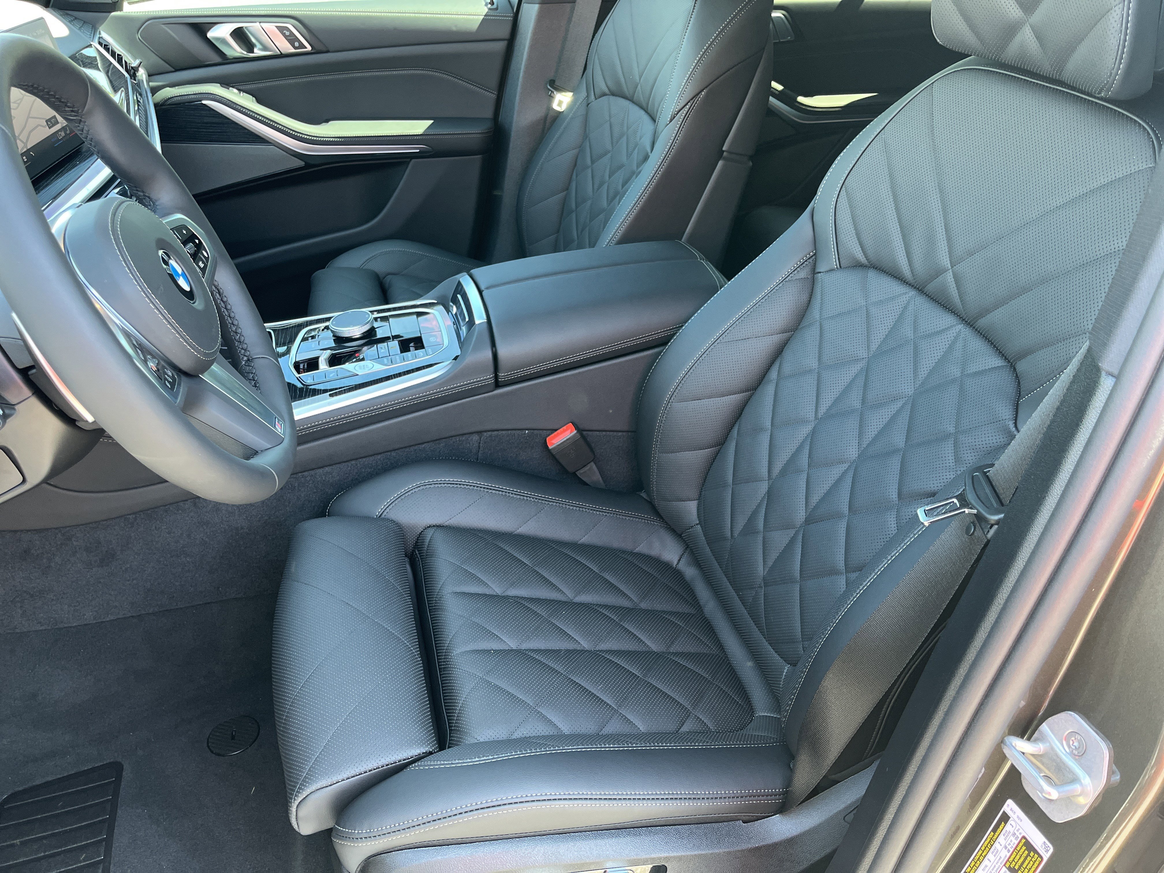 New 2026 BMW X5 xDrive40i w/ M Sport Package AWD/4WD image 17