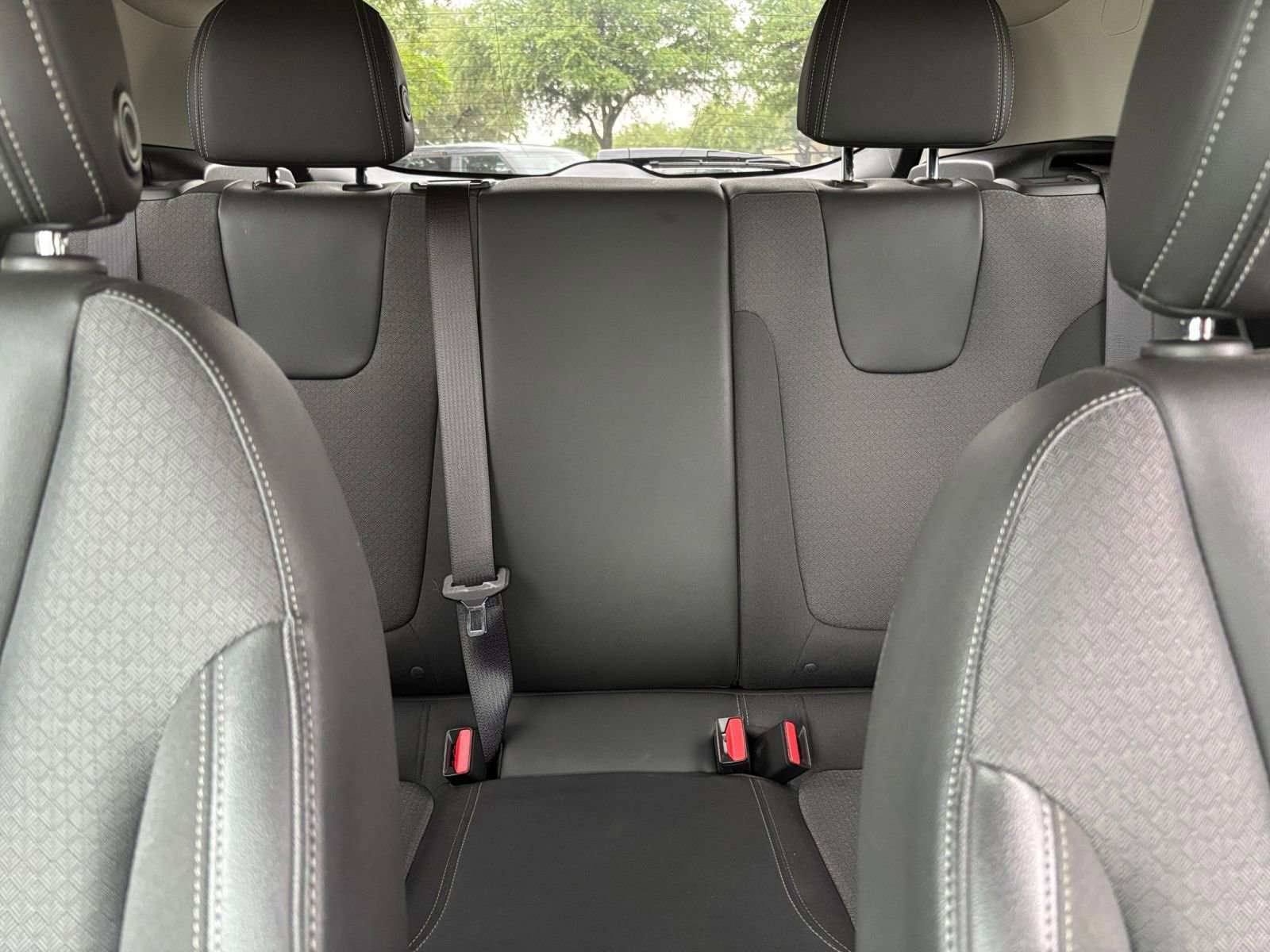 Used 2025 Buick Encore GX Preferred FWD image 38