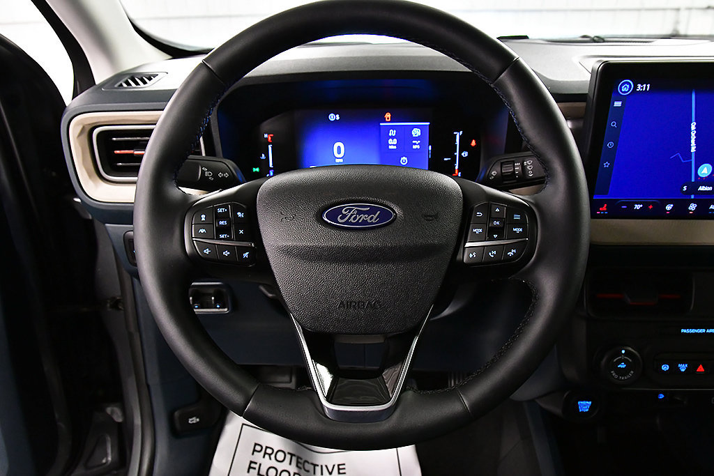 Used 2025 Ford Maverick Lariat w/ 4K Tow Package AWD/4WD image 18